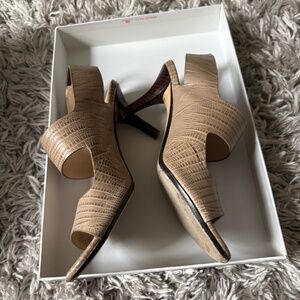 Michael Kors Size 5.5 Cream Sandal Heels